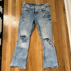 Zara distressed mid-rise flare denim size 6